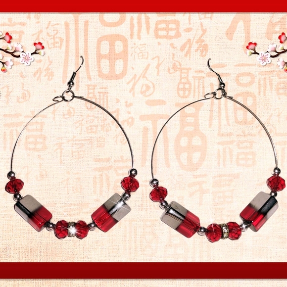 Hoop Earrings NWOT - Picture 5 of 9